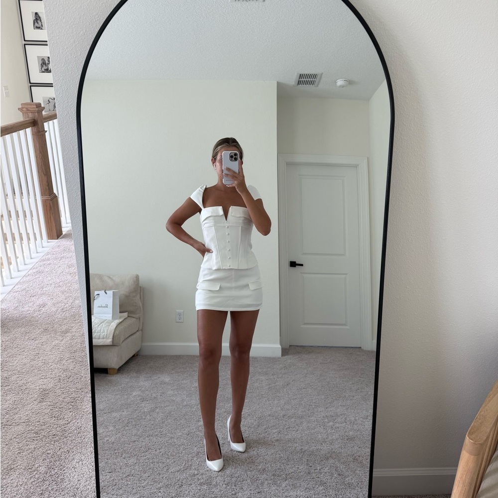 White two piece set